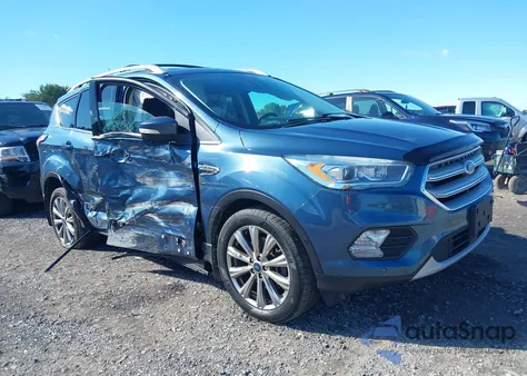 2018 Ford Escape Titanium из США, поврежденный, VIN 1FMCU9J96JUB93649